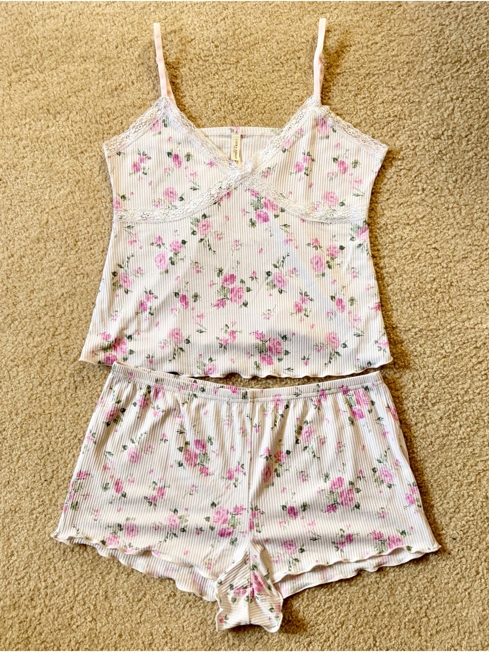 Laura Ashley White and Pink Floral Cami & Shorts Pajama Set | Women | L